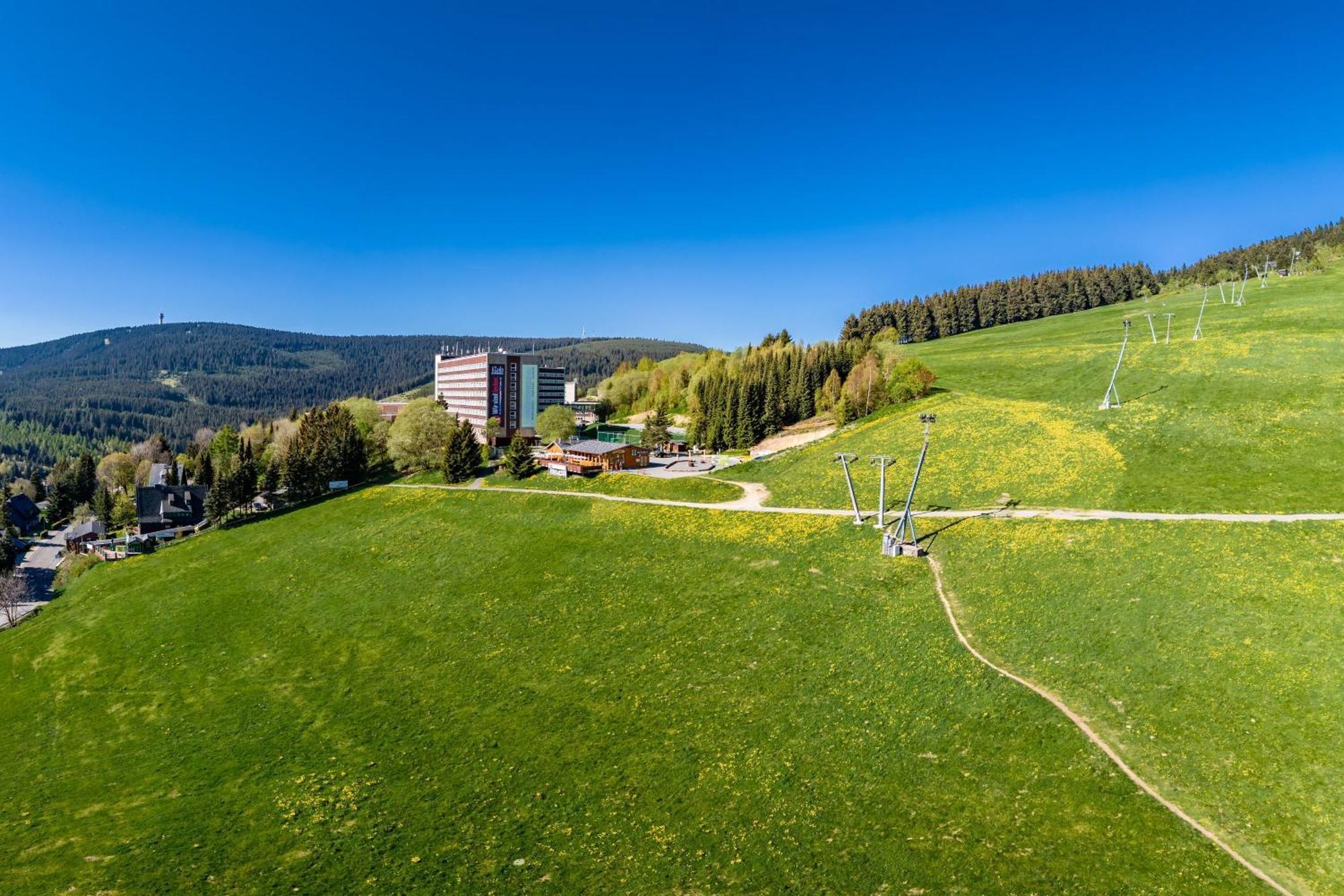 Ahorn Hotel Am Fichtelberg クロルト・オーバーヴィーゼンタール エクステリア 写真