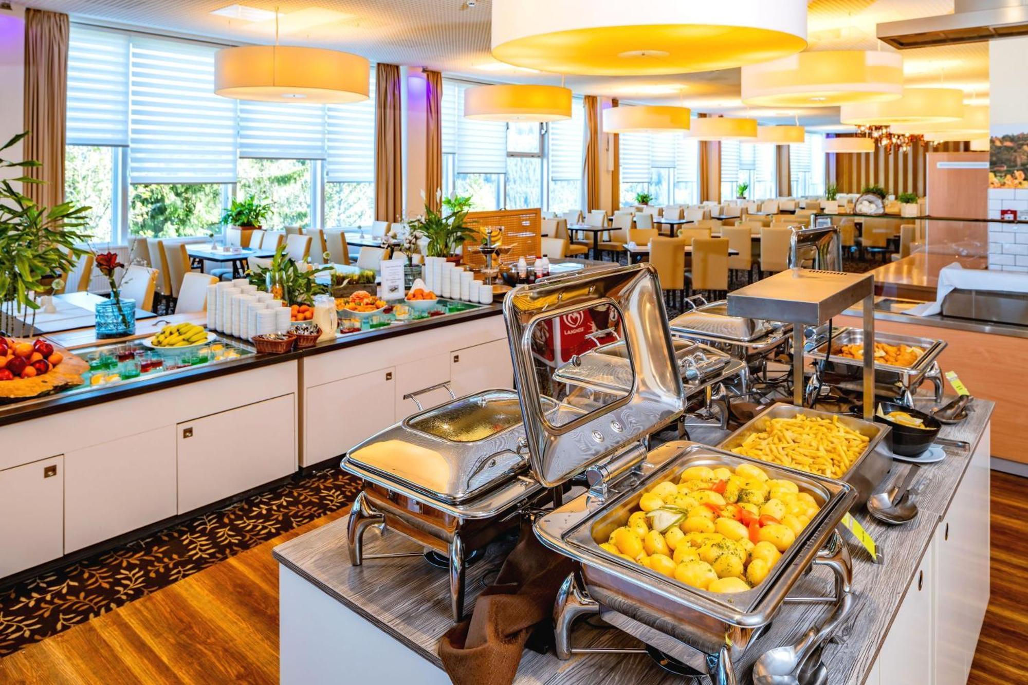 Ahorn Hotel Am Fichtelberg クロルト・オーバーヴィーゼンタール エクステリア 写真