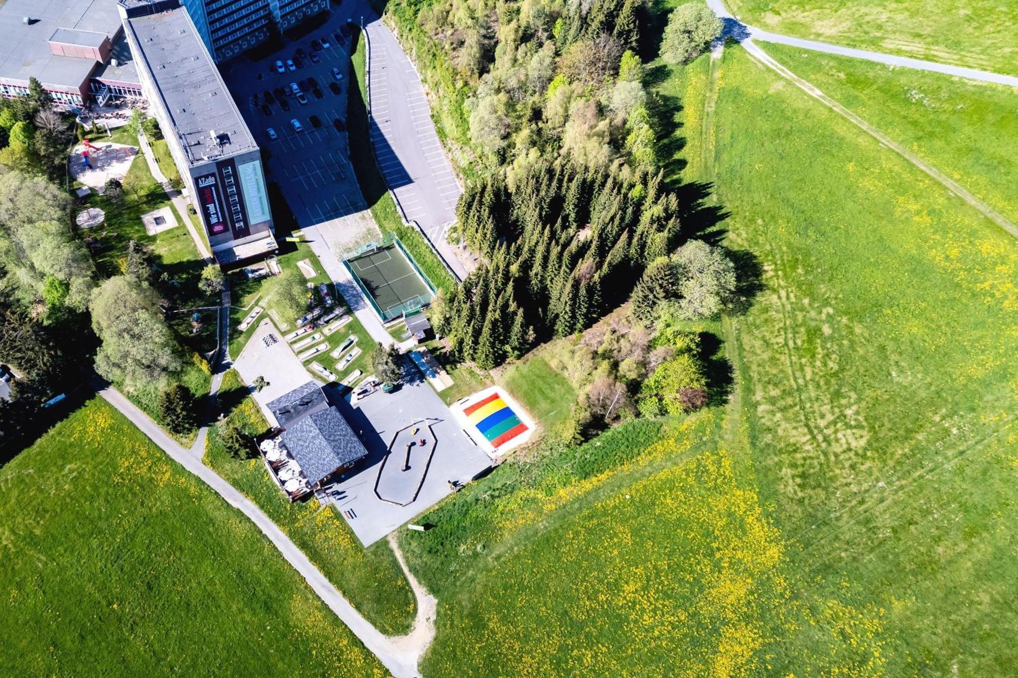Ahorn Hotel Am Fichtelberg クロルト・オーバーヴィーゼンタール エクステリア 写真